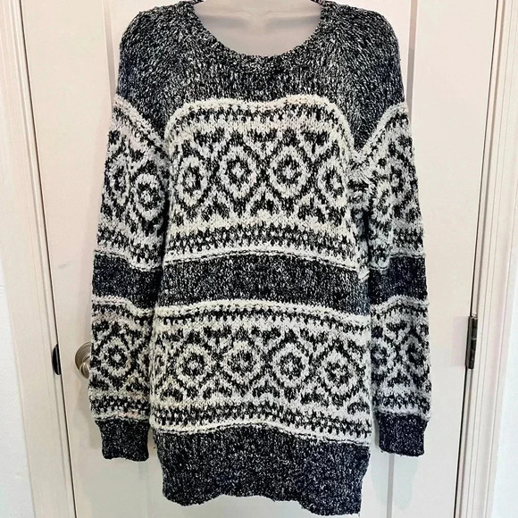 Garage Sweater Navy Blue Dark Grey and White Pattern M/L - Picture 1 of 9
